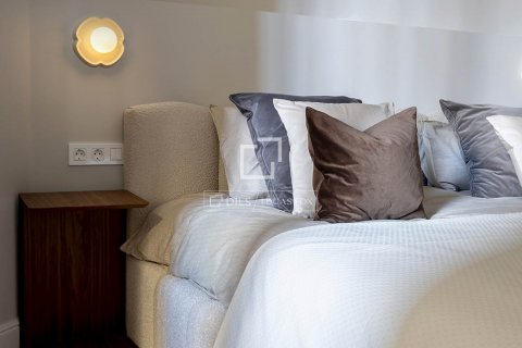 Apartamento de 3 dormitorios en venta en Barcelona, Cataluña, Spain № 8794 - foto 22