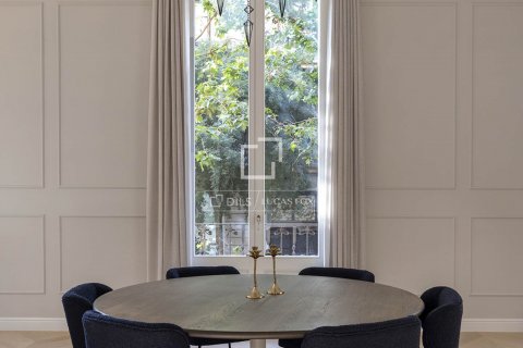 Apartamento de 3 dormitorios en venta en Barcelona, Cataluña, Spain № 8794 - foto 9