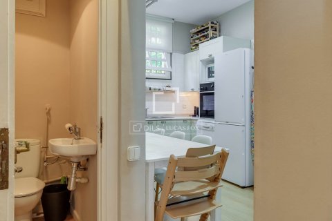 Apartamento de 3 dormitorios en venta en Barcelona, Cataluña, Spain № 8790 - foto 8