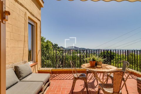 Apartamento de 3 dormitorios en venta en Barcelona, Cataluña, Spain № 8790