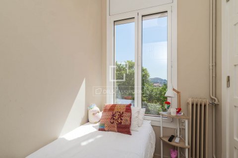 Apartamento de 3 dormitorios en venta en Barcelona, Cataluña, Spain № 8790 - foto 23