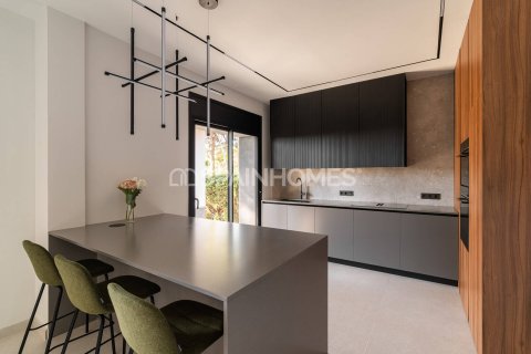 Villa de 5 dormitorios en venta en Castelldefels, Barcelona, Cataluña, Spain № 6568 - foto 15