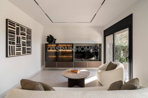 Villa de 5 dormitorios en venta en Castelldefels, Barcelona, Cataluña, Spain № 6568 - foto 10