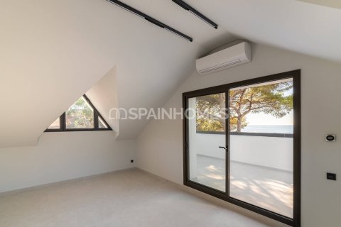 Villa de 5 dormitorios en venta en Castelldefels, Barcelona, Cataluña, Spain № 6568 - foto 25