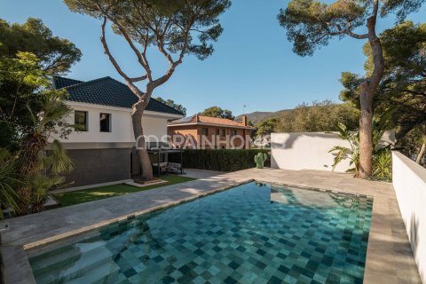 Villa de 5 dormitorios en venta en Castelldefels, Barcelona, Cataluña, Spain № 6568