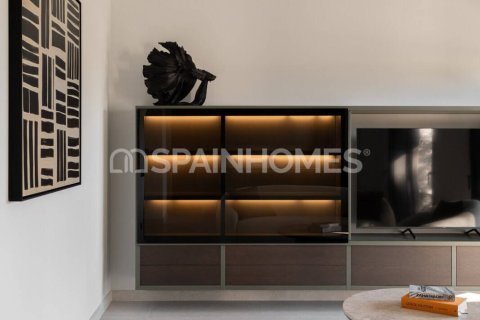 Villa de 5 dormitorios en venta en Castelldefels, Barcelona, Cataluña, Spain № 6568 - foto 13