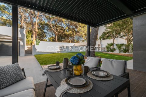 Villa de 5 dormitorios en venta en Castelldefels, Barcelona, Cataluña, Spain № 6568 - foto 3