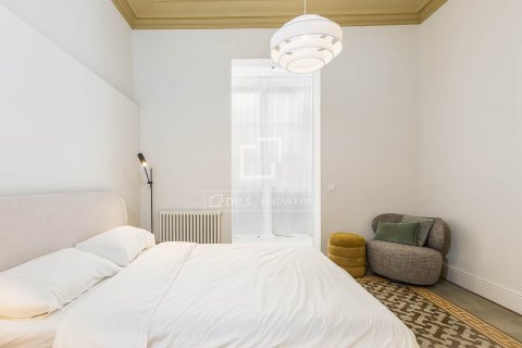 Apartamento de 3 dormitorios en venta en Barcelona, Cataluña, Spain № 6567 - foto 23