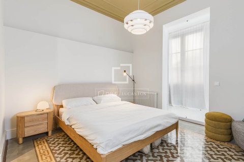 Apartamento de 3 dormitorios en venta en Barcelona, Cataluña, Spain № 6567 - foto 22
