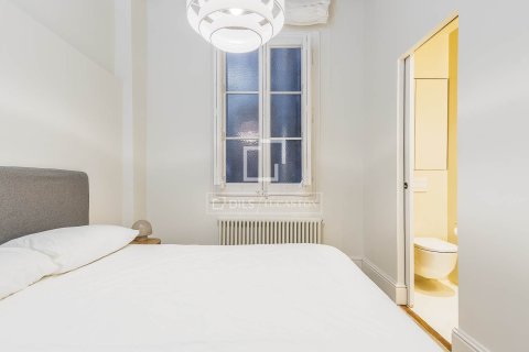 Apartamento de 3 dormitorios en venta en Barcelona, Cataluña, Spain № 6567 - foto 29