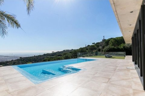 Сasa de 8 dormitorios en venta en Castelldefels, Barcelona, Cataluña, Spain № 6570 - foto 6