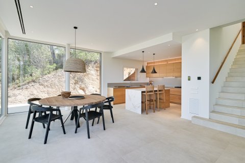 Сasa de 4 dormitorios en venta en Begur, Gerona, Cataluña, Spain № 1665 - foto 11
