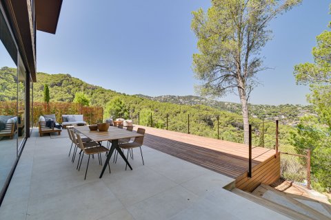 Сasa de 4 dormitorios en venta en Begur, Gerona, Cataluña, Spain № 1665 - foto 23