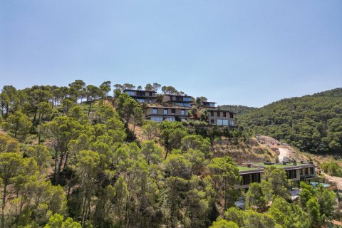 Сasa de 4 dormitorios en venta en Begur, Gerona, Cataluña, Spain № 1665 - foto 6