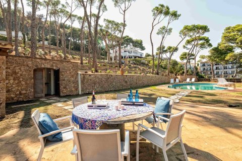 Сasa de 7 dormitorios en venta en Tamariu, Gerona, Cataluña, Spain № 1667 - foto 11