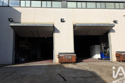 Propiedad comercial de 1128 m² en venta en Cervelló, Barcelona, Cataluña, Spain № 8465 - foto 5