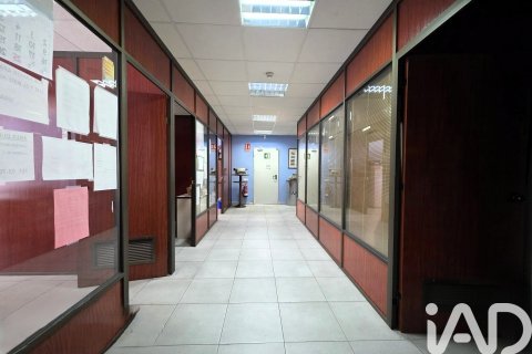 Propiedad comercial de 1128 m² en venta en Cervelló, Barcelona, Cataluña, Spain № 8465 - foto 16