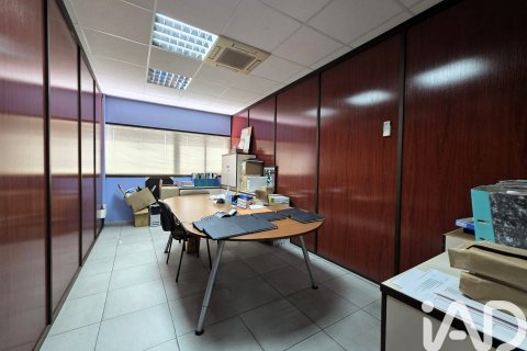 Propiedad comercial de 1128 m² en venta en Cervelló, Barcelona, Cataluña, Spain № 8465 - foto 12