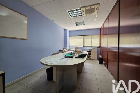 Propiedad comercial de 1128 m² en venta en Cervelló, Barcelona, Cataluña, Spain № 8465 - foto 13