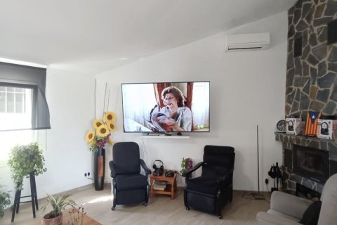 Купить дом в Л'Аметлья-де-Мар, Испания с 3 спальни, 138м², № 8463 - фото 4