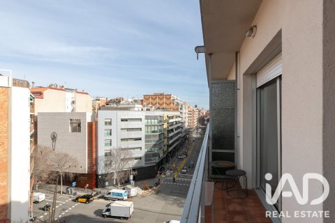 Apartamento de 2 dormitorios en venta en Barcelona, Cataluña, Spain № 8466 - foto 11
