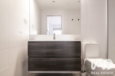 Apartamento de 2 dormitorios en venta en Barcelona, Cataluña, Spain № 8466 - foto 15