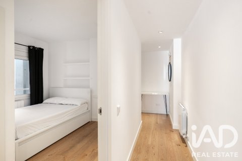Apartamento de 2 dormitorios en venta en Barcelona, Cataluña, Spain № 8466 - foto 20
