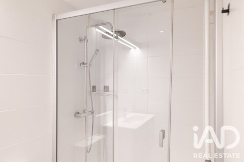 Apartamento de 2 dormitorios en venta en Barcelona, Cataluña, Spain № 8466 - foto 16