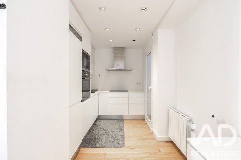 Apartamento de 2 dormitorios en venta en Barcelona, Cataluña, Spain № 8466 - foto 6