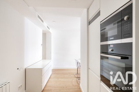 Apartamento de 2 dormitorios en venta en Barcelona, Cataluña, Spain № 8466 - foto 8