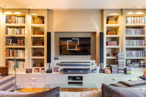 Apartamento de 5 dormitorios en venta en Barcelona, Cataluña, Spain № 4007 - foto 5