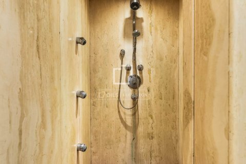 Apartamento de 5 dormitorios en venta en Barcelona, Cataluña, Spain № 4007 - foto 28