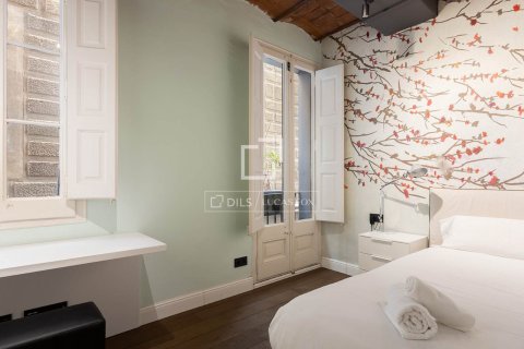 Apartamento de 2 dormitorios en venta en Barcelona, Cataluña, Spain № 4011 - foto 28
