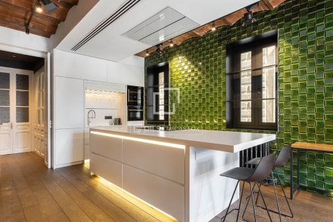 Apartamento de 2 dormitorios en venta en Barcelona, Cataluña, Spain № 4011 - foto 19