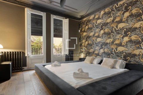 Apartamento de 2 dormitorios en venta en Barcelona, Cataluña, Spain № 4011 - foto 25
