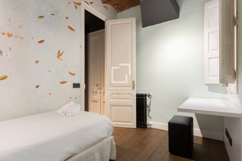 Apartamento de 2 dormitorios en venta en Barcelona, Cataluña, Spain № 4011 - foto 30