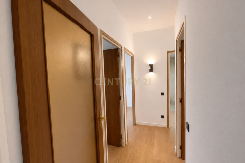 4 bedrooms apartment for sale in Barcelona, Catalonia, Spain № 9006 - photo 20