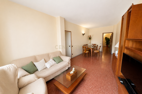 4 bedrooms apartment for sale in Barcelona, Catalonia, Spain № 9006