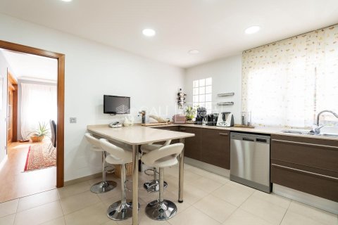 Villa de 7 dormitorios en venta en Principado De Andorra (Ninguna Poblacion Tiene C.P.), Lérida, Cataluña, Spain № 5890 - foto 2