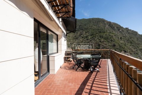 Villa de 7 dormitorios en venta en Principado De Andorra (Ninguna Poblacion Tiene C.P.), Lérida, Cataluña, Spain № 5890 - foto 22