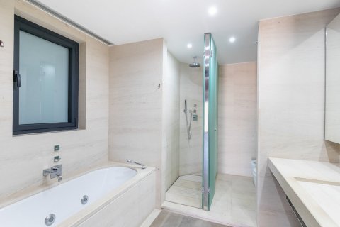 Apartamento de 3 dormitorios en venta en Barcelona, Cataluña, Spain № 1521 - foto 11
