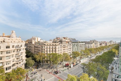 Apartamento de 3 dormitorios en venta en Barcelona, Cataluña, Spain № 1521 - foto 17