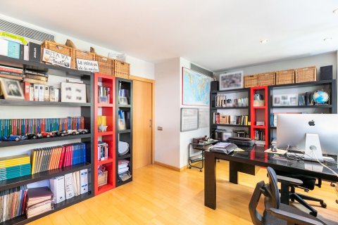 5 bedrooms apartment for sale in Barcelona, Catalonia, Spain № 1516 - photo 20