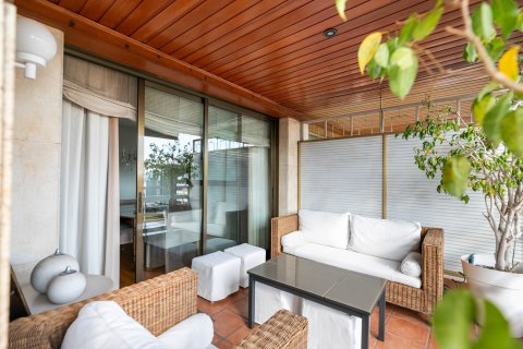 Apartamento de 4 dormitorios en venta en Barcelona, Cataluña, Spain № 1520 - foto 6