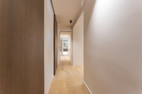 5 bedrooms apartment for sale in Barcelona, Catalonia, Spain № 1518 - photo 16