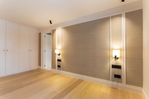 5 bedrooms apartment for sale in Barcelona, Catalonia, Spain № 1518 - photo 18