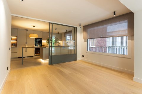 5 bedrooms apartment for sale in Barcelona, Catalonia, Spain № 1518 - photo 8