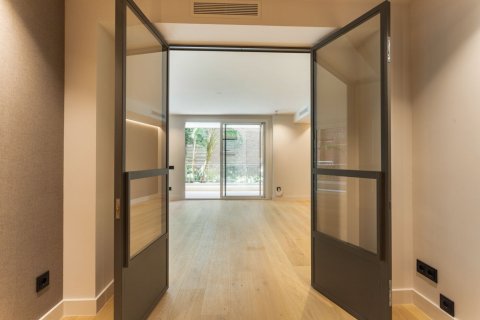 5 bedrooms apartment for sale in Barcelona, Catalonia, Spain № 1518 - photo 14