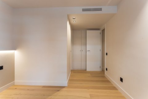5 bedrooms apartment for sale in Barcelona, Catalonia, Spain № 1518 - photo 27