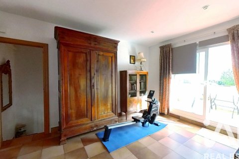Купить дом в Ла-Бисбаль-дель-Пенедес, Испания с 5 спален, 633м², № 4756 - фото 19